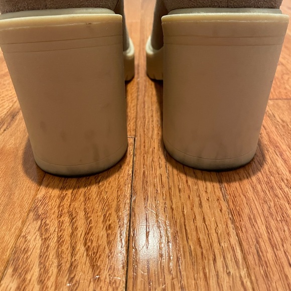 Dolce Vita Caster H2O Waterproof Block Heel Bootie - Picture 5 of 10